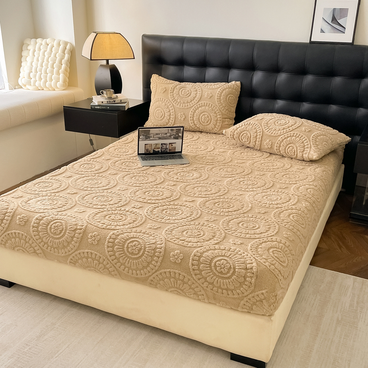 91家纺网 家纺一手货源 找家纺 乐家欣 2025新款A类塔芙绒舒棉绒床笠-花朵系列 花朵-米驼