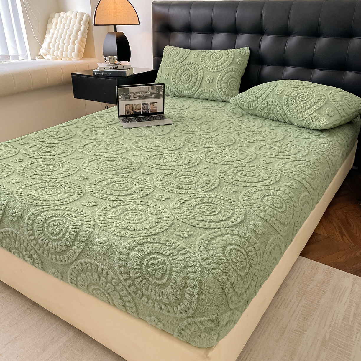 91家纺网 家纺一手货源 找家纺 乐家欣 2025新款A类塔芙绒舒棉绒床笠-花朵系列 花朵-桑绿