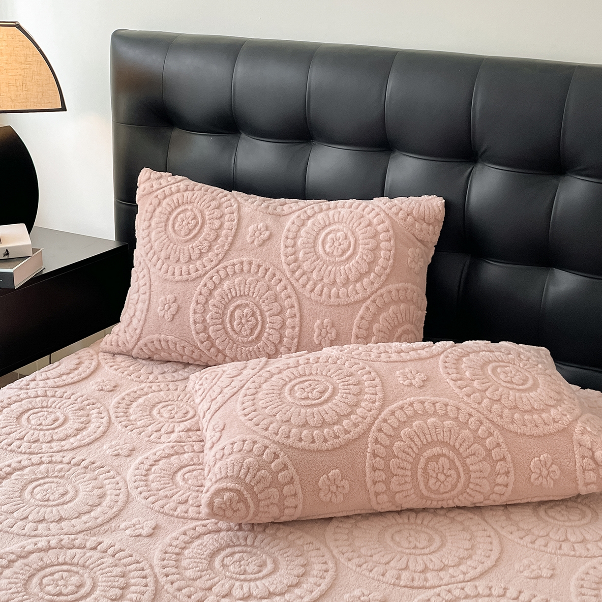 91家纺网 家纺一手货源 找家纺 乐家欣 2025新款A类塔芙绒舒棉绒床笠-花朵系列 花朵-粉玉