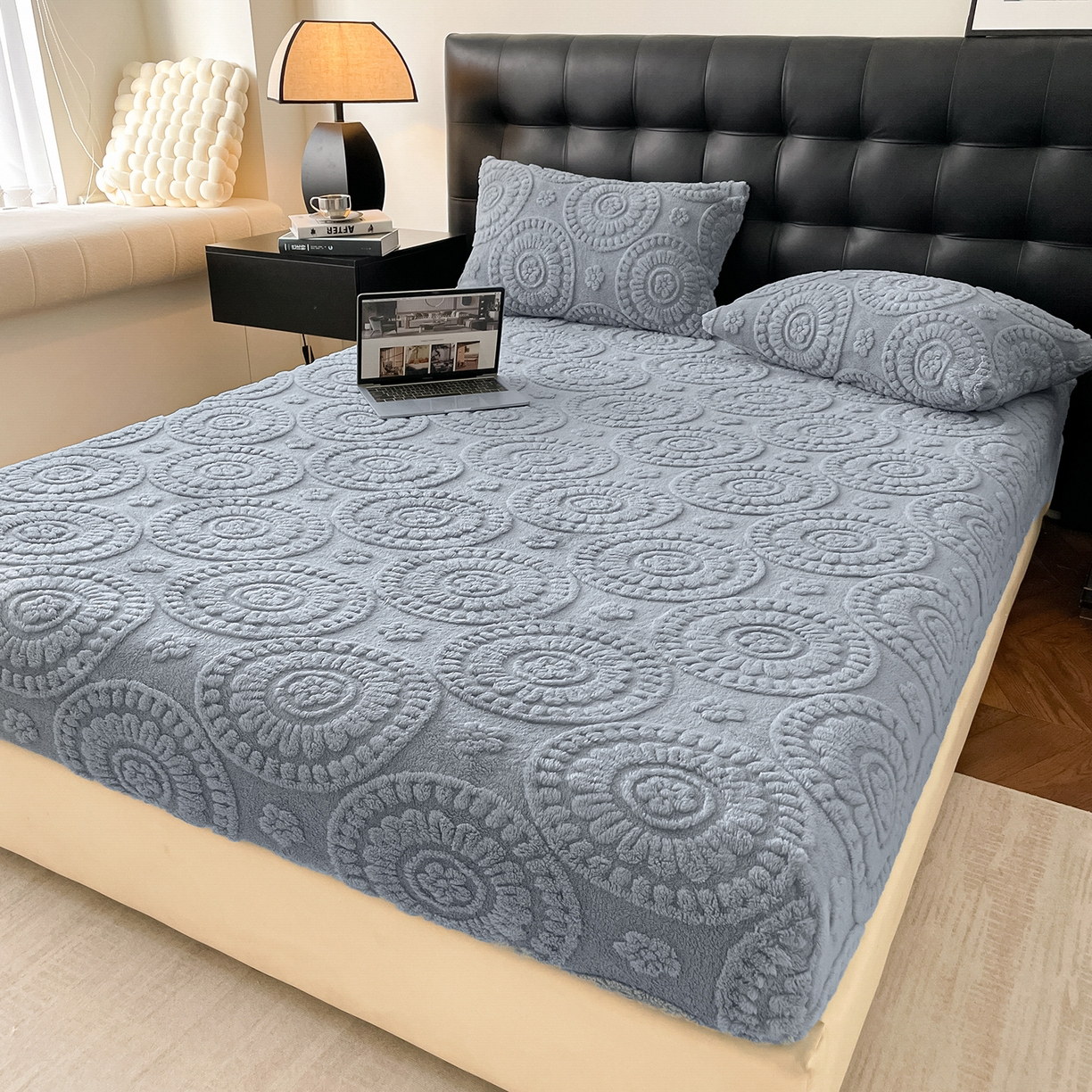 91家纺网 家纺一手货源 找家纺 乐家欣 2025新款A类塔芙绒舒棉绒床笠-花朵系列 花朵-湖蓝