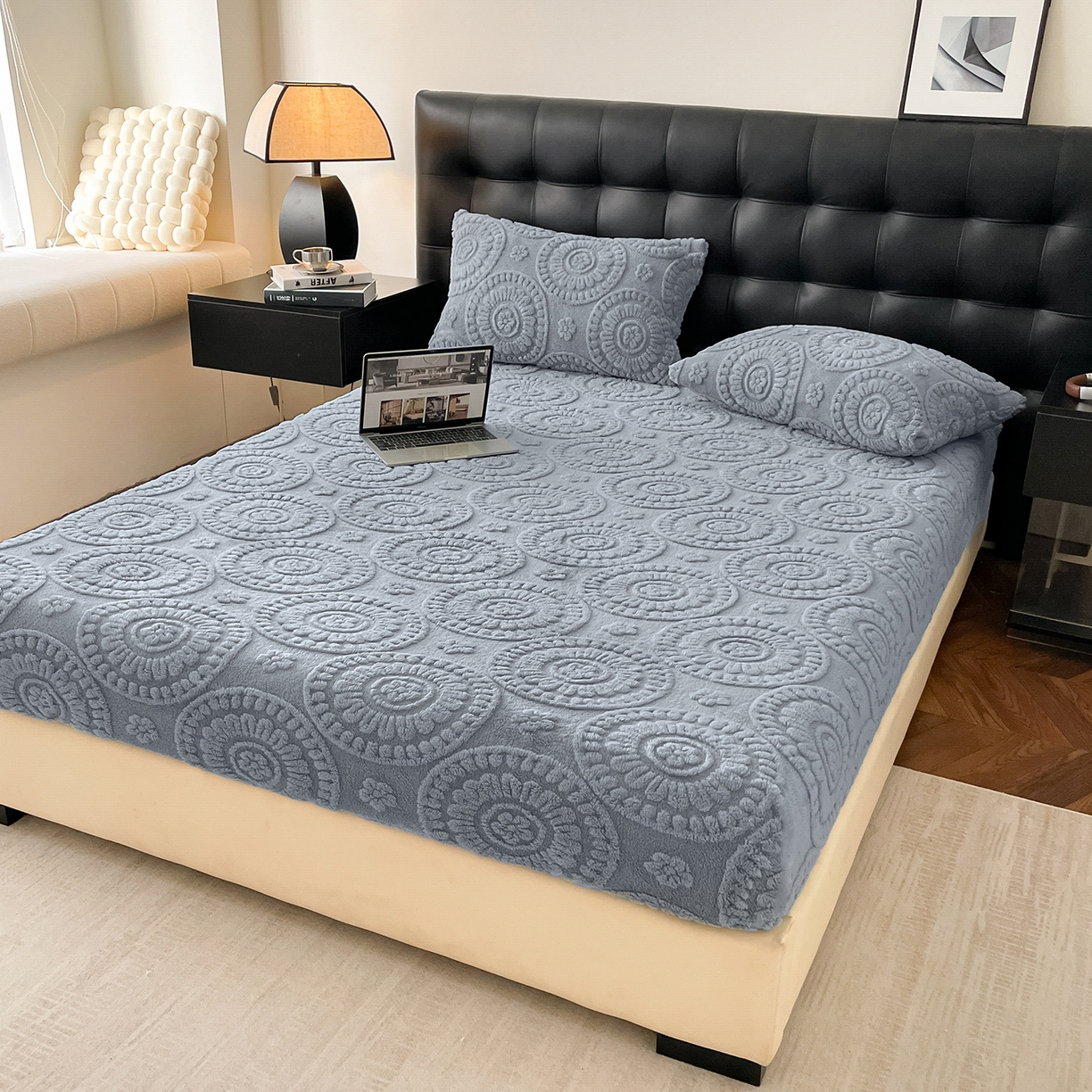 91家纺网 家纺一手货源 找家纺 乐家欣 2025新款A类塔芙绒舒棉绒床笠-花朵系列 花朵-湖蓝