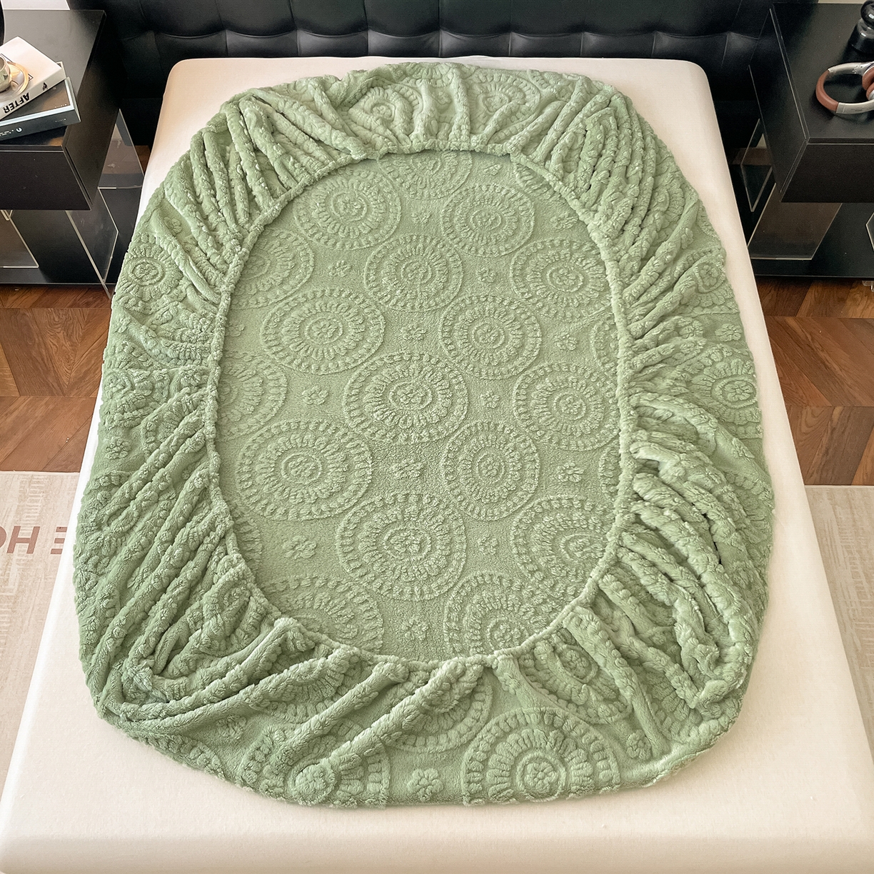 91家纺网 家纺一手货源 找家纺 乐家欣 2025新款A类塔芙绒舒棉绒床笠-花朵系列 花朵-桑绿