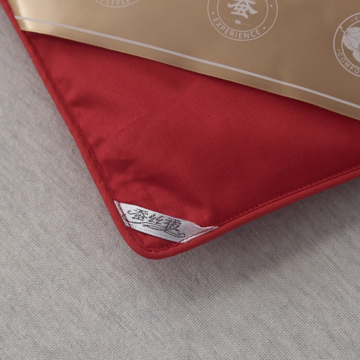 91家纺网 家纺一手货源 找家纺 越宏顺 2025新款龙凤款100%柞蚕丝纯棉手工蚕丝被保真 喜庆红