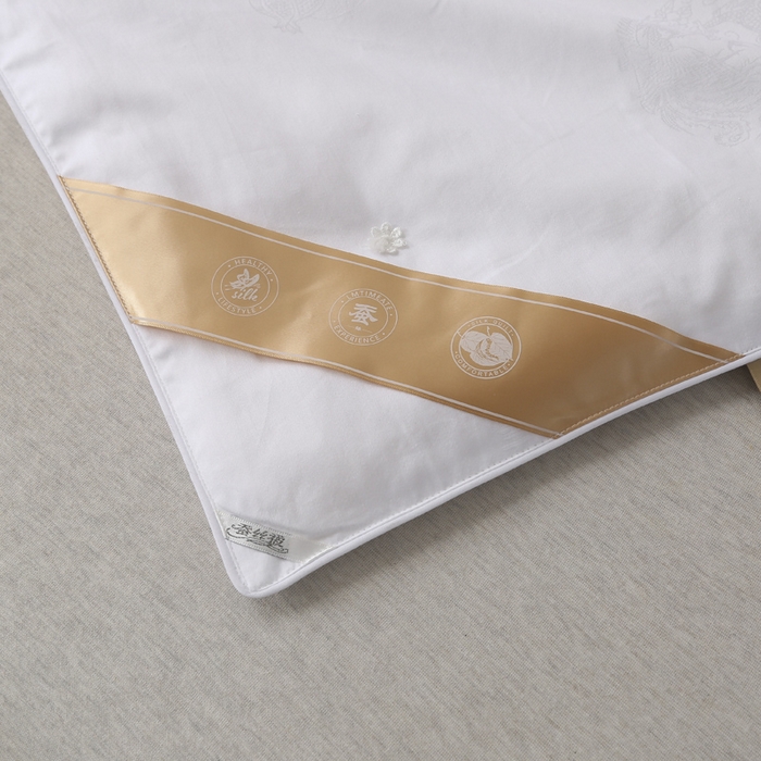 91家纺网 家纺一手货源 找家纺 越宏顺 2025新款龙凤款100%柞蚕丝纯棉手工蚕丝被保真 雪莹白