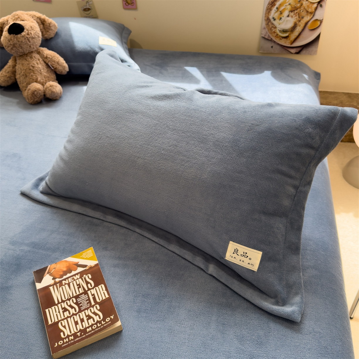 91家纺网 家纺一手货源 找家纺 857家居 2025新款高克重牛奶绒床单床笠系列 良品-深蓝