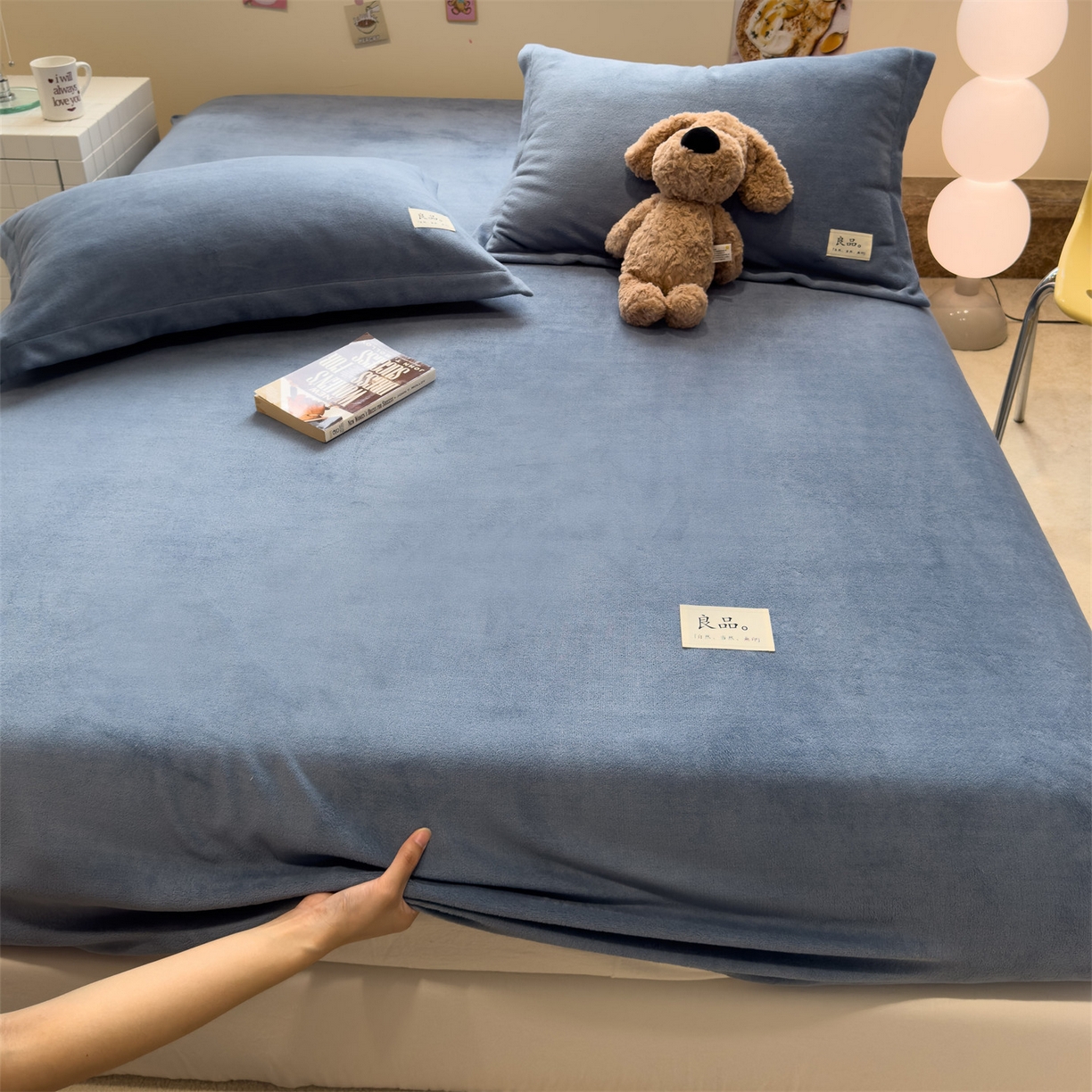 91家纺网 家纺一手货源 找家纺 857家居 2025新款高克重牛奶绒床单床笠系列 良品-深蓝
