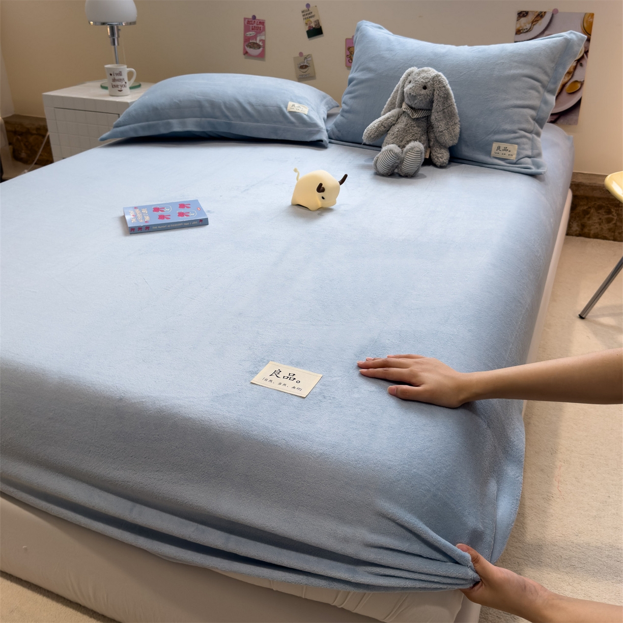 91家纺网 家纺一手货源 找家纺 857家居 2025新款高克重牛奶绒床单床笠系列 良品-水蓝