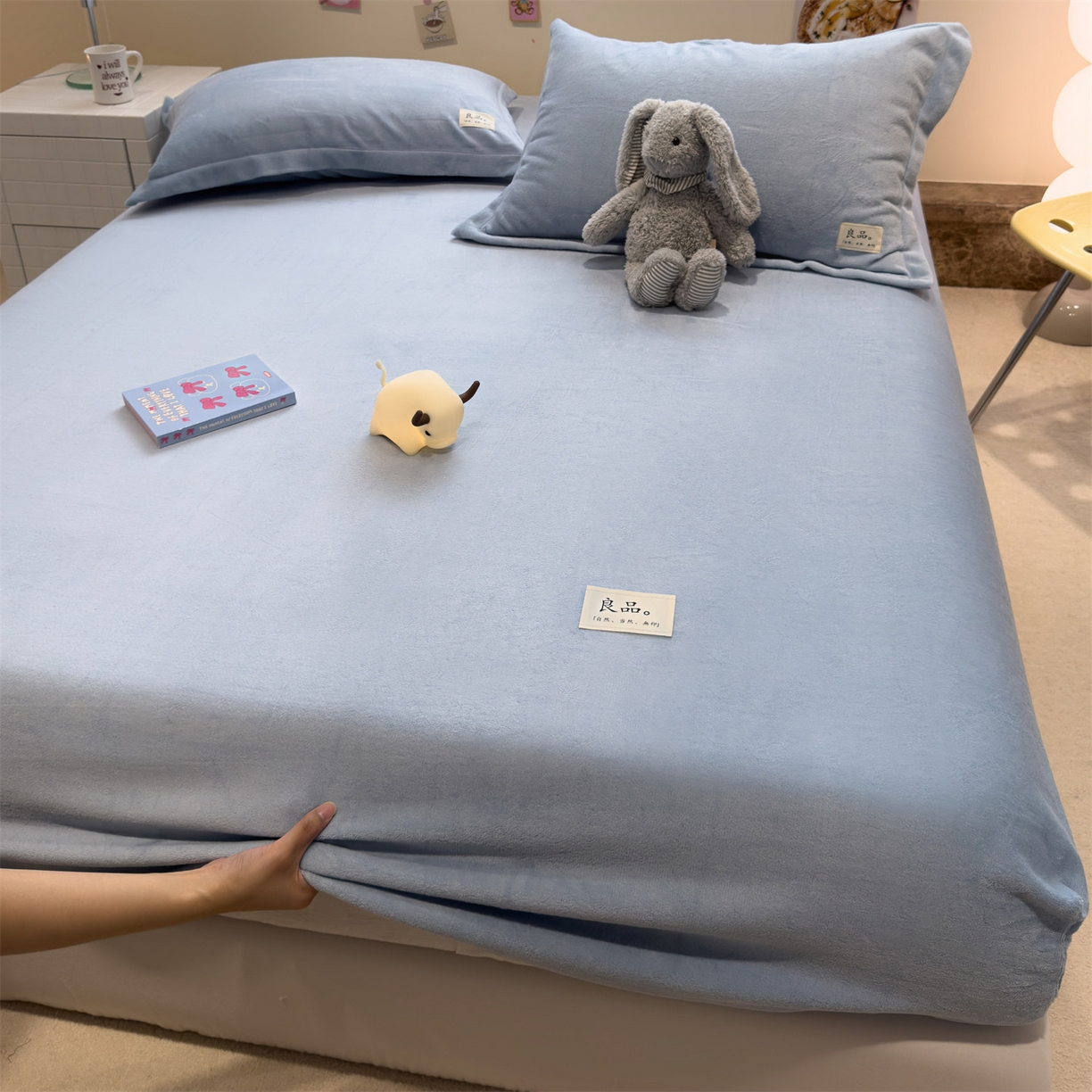 91家纺网 家纺一手货源 找家纺 857家居 2025新款高克重牛奶绒床单床笠系列 良品-水蓝