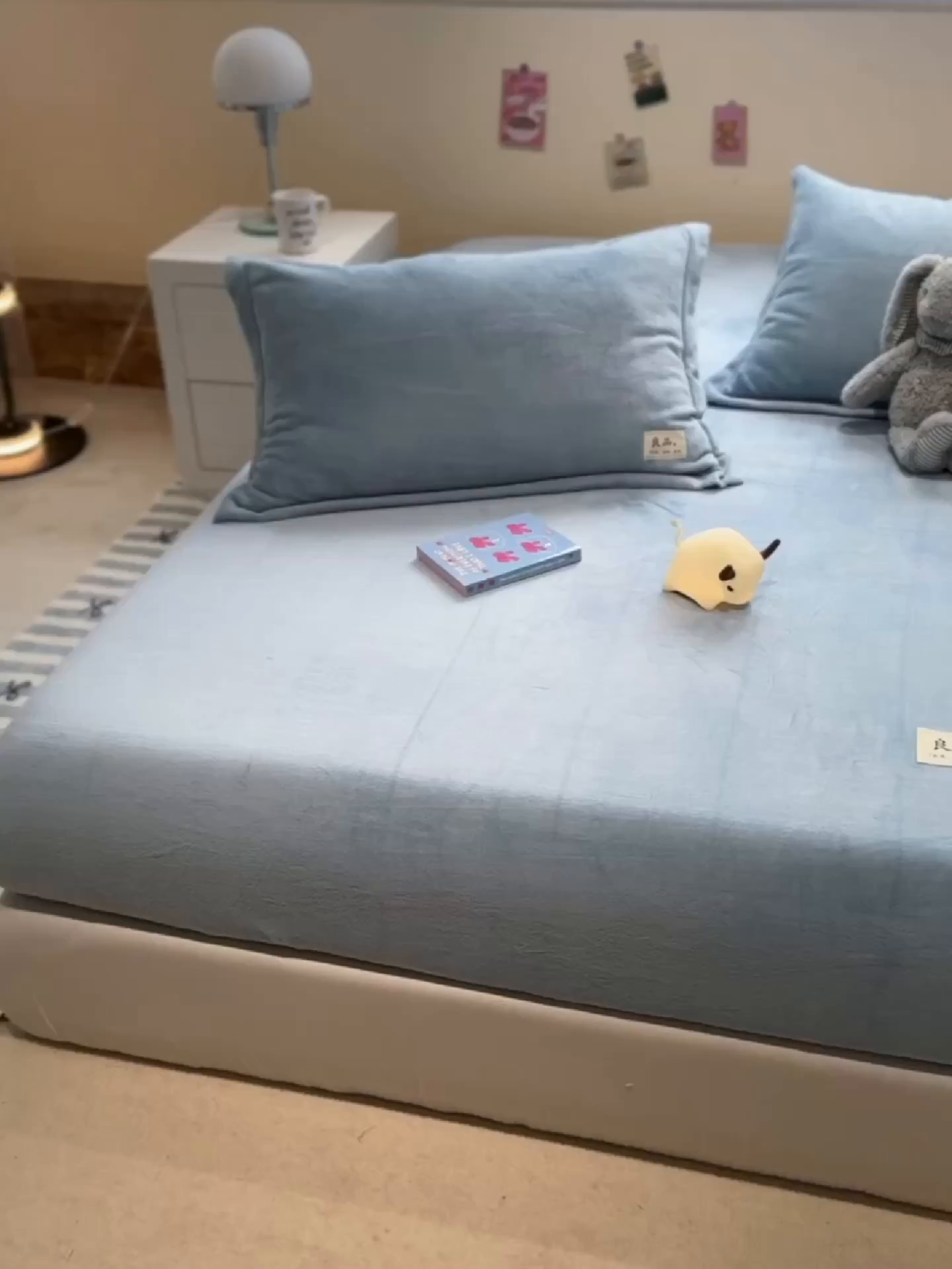 91家纺网 家纺一手货源 找家纺 857家居 2025新款高克重牛奶绒床单床笠系列 良品-水蓝