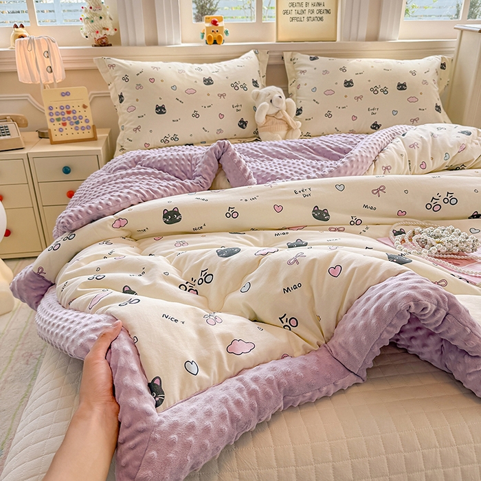 91家纺网 家纺一手货源 找家纺 梦依依 （加微信送买家秀）2025新款40支全棉豆豆被大豆被夏被冬秋被子被芯-风格二 樱桃猫