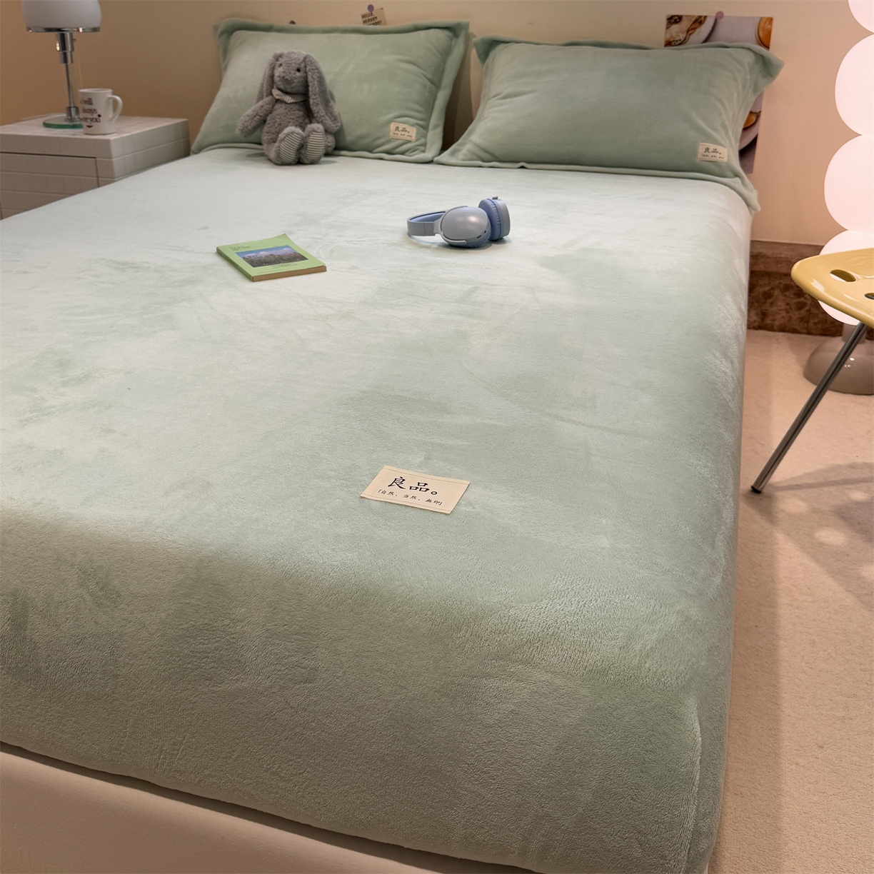 91家纺网 家纺一手货源 找家纺 857家居 2025新款高克重牛奶绒床单床笠系列 良品-水绿