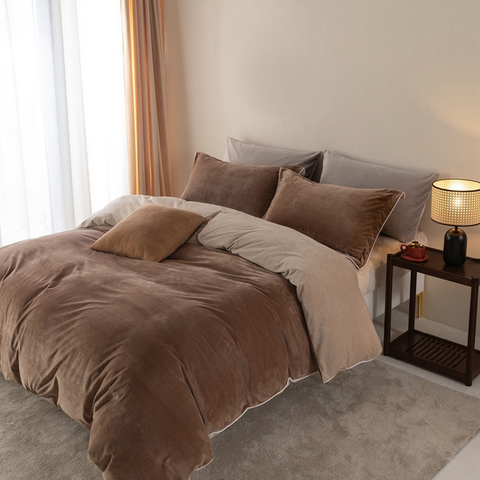 91家纺网 家纺一手货源 找家纺 ONE TWO ONE 121 新品【婴儿绒四件套】2025毛毯被子四件套单件被套单件枕套珊瑚绒牛奶绒冬被法兰绒兔毛绒The one 棕咖-米咖