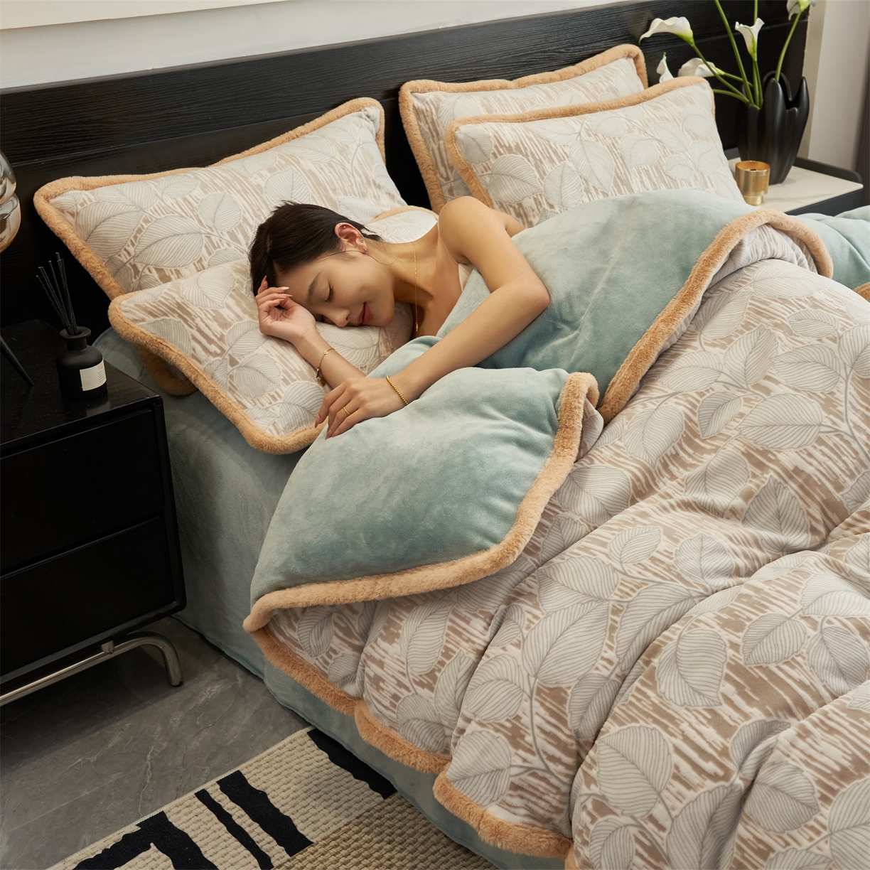 91家纺网 家纺一手货源 找家纺 金鹰 2025新款烂花兔毛包边四件套牛奶绒四件套提花套件 仲夏晨歌