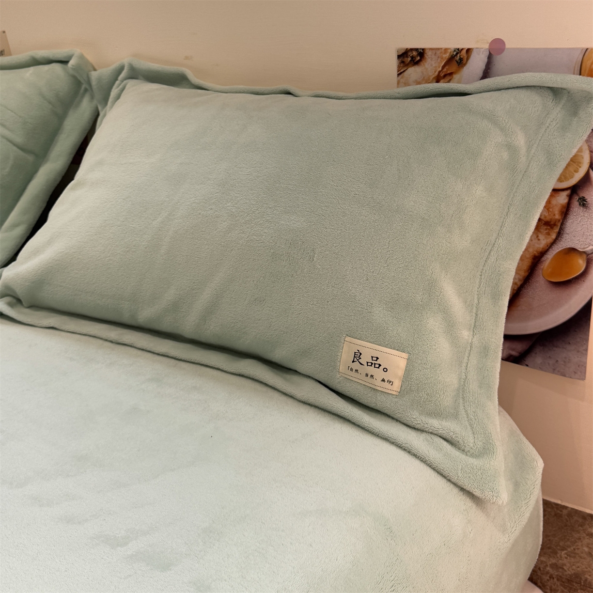 91家纺网 家纺一手货源 找家纺 857家居 2025新款高克重牛奶绒床单床笠系列 良品-水绿