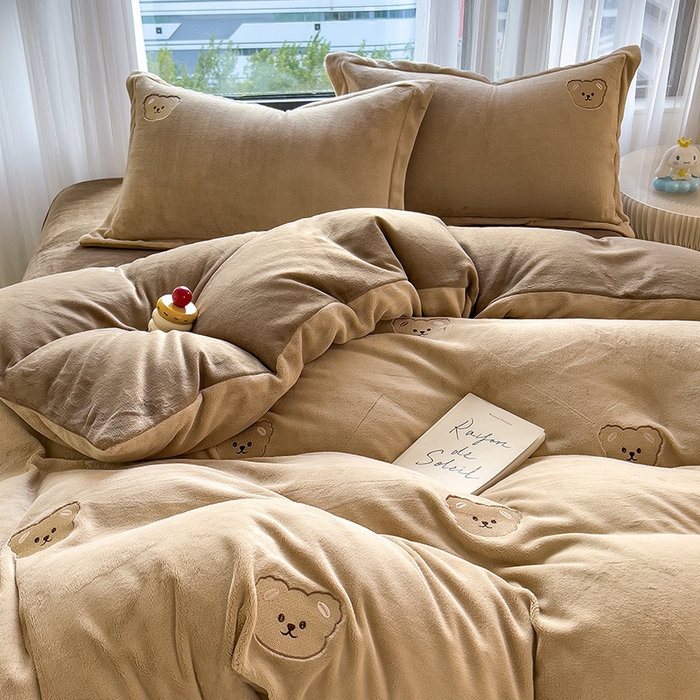 91家纺网 家纺一手货源 找家纺 （总）丽美人家纺 2025新款牛奶绒卡通刺绣系列四件套