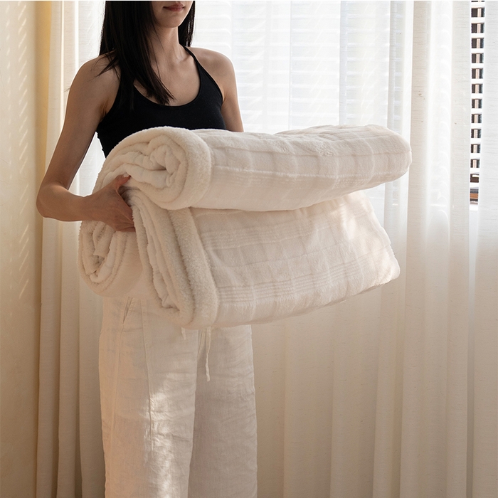 宜派家纺 2025新款A类云朵绒玉兔绒单毛毯 象牙白