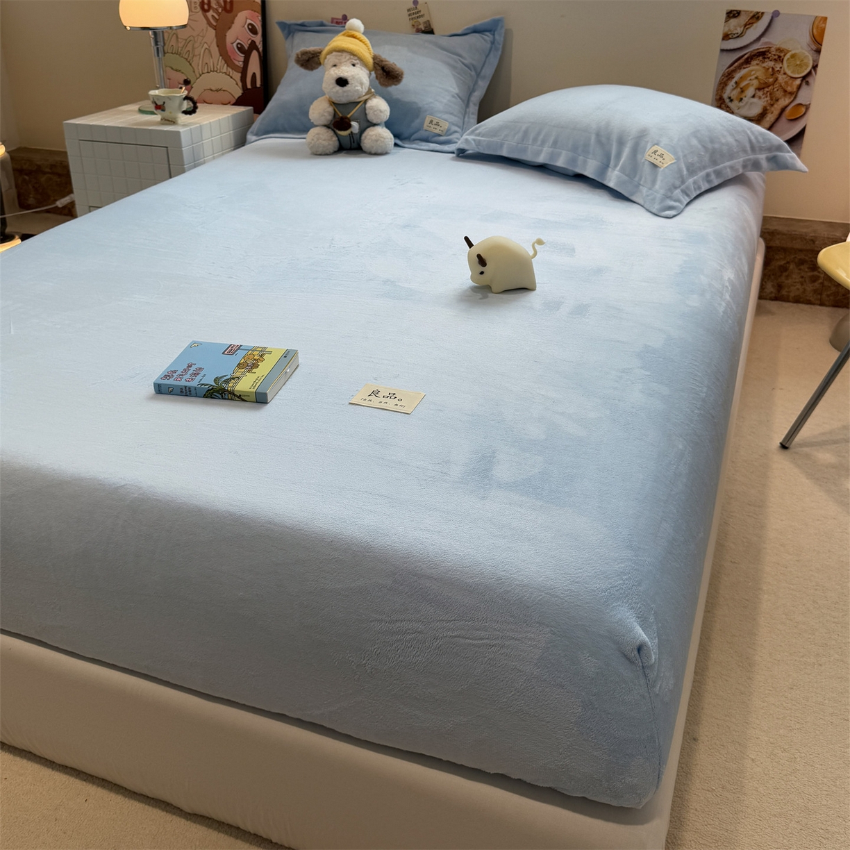 91家纺网 家纺一手货源 找家纺 857家居 2025新款高克重牛奶绒床单床笠系列 良品-天空蓝