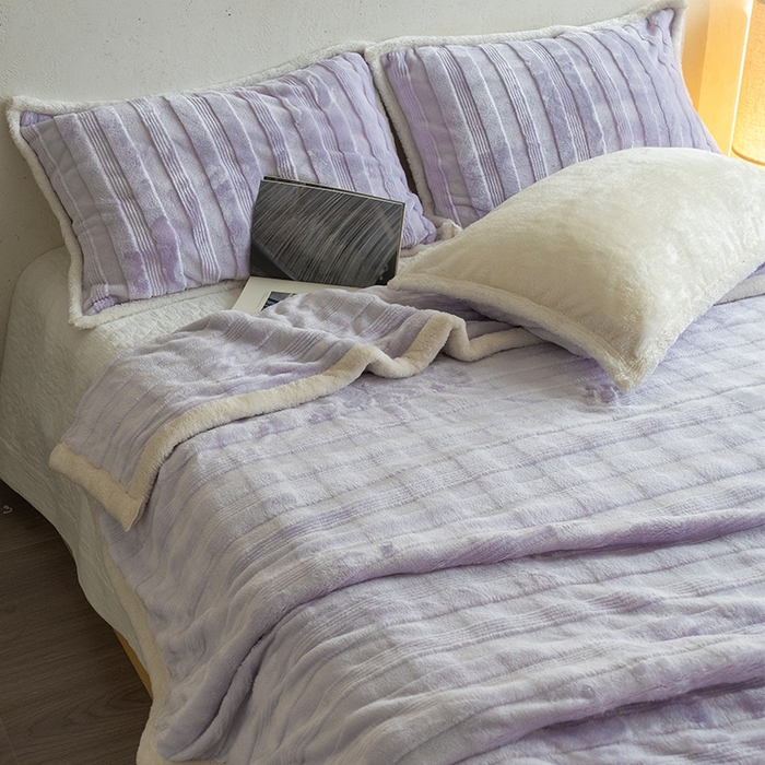 91家纺网 家纺一手货源 找家纺 宜派家纺 2025新款A类云朵绒玉兔绒单毛毯 丁香紫