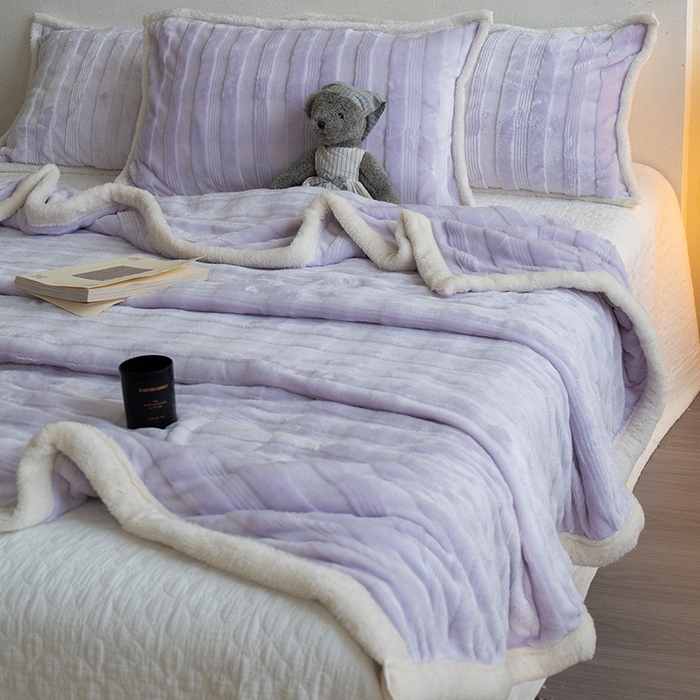 91家纺网 家纺一手货源 找家纺 宜派家纺 2025新款A类云朵绒玉兔绒单毛毯 丁香紫