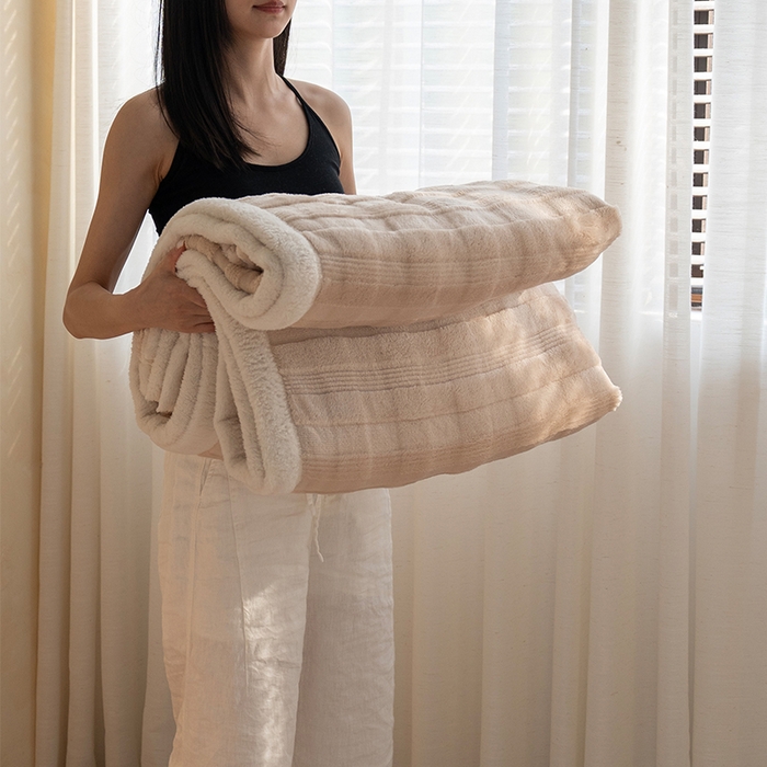 宜派家纺 2025新款A类云朵绒玉兔绒单毛毯 卡其棕