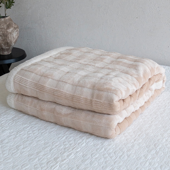 91家纺网 家纺一手货源 找家纺 宜派家纺 2025新款A类云朵绒玉兔绒单毛毯 卡其棕