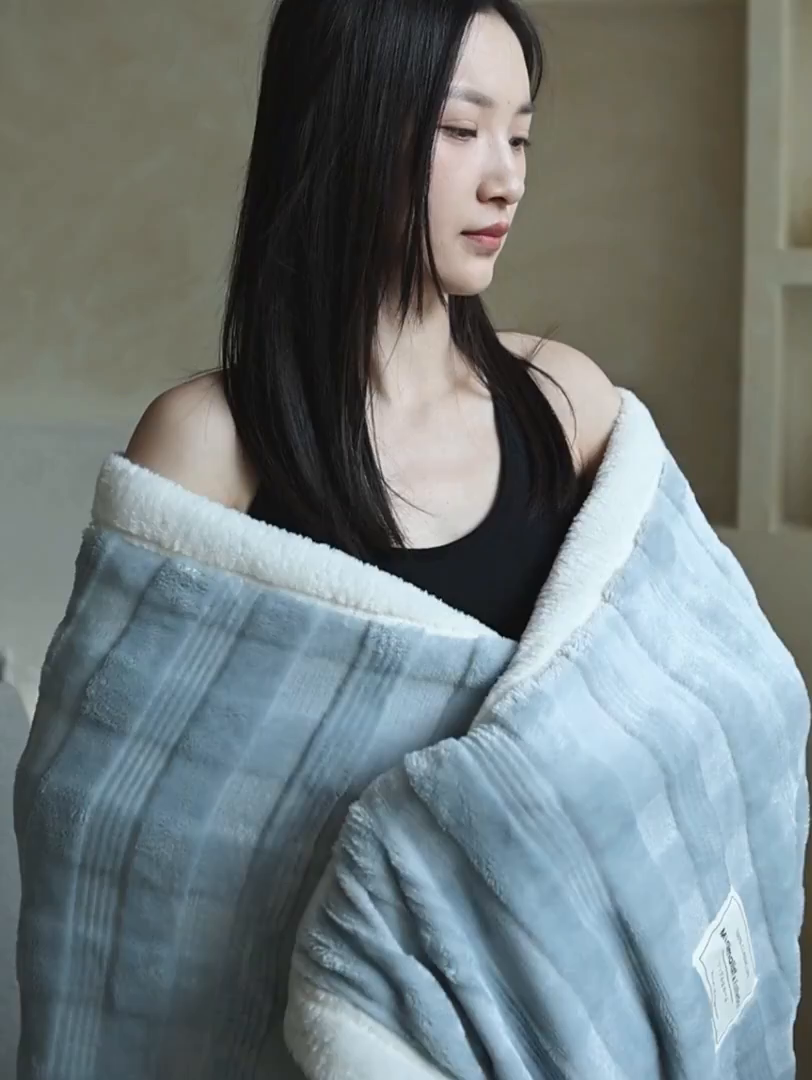 91家纺网 家纺一手货源 找家纺 （总）宜派家纺 2025新款A类云朵绒玉兔绒单毛毯