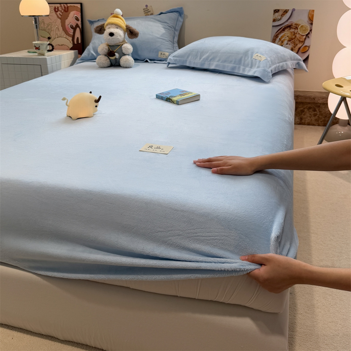 91家纺网 家纺一手货源 找家纺 857家居 2025新款高克重牛奶绒床单床笠系列 良品-天空蓝