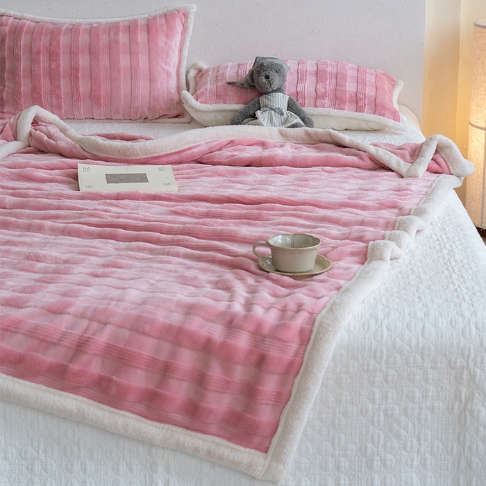 91家纺网 家纺一手货源 找家纺 宜派家纺 2025新款A类云朵绒玉兔绒单毛毯 樱桃红