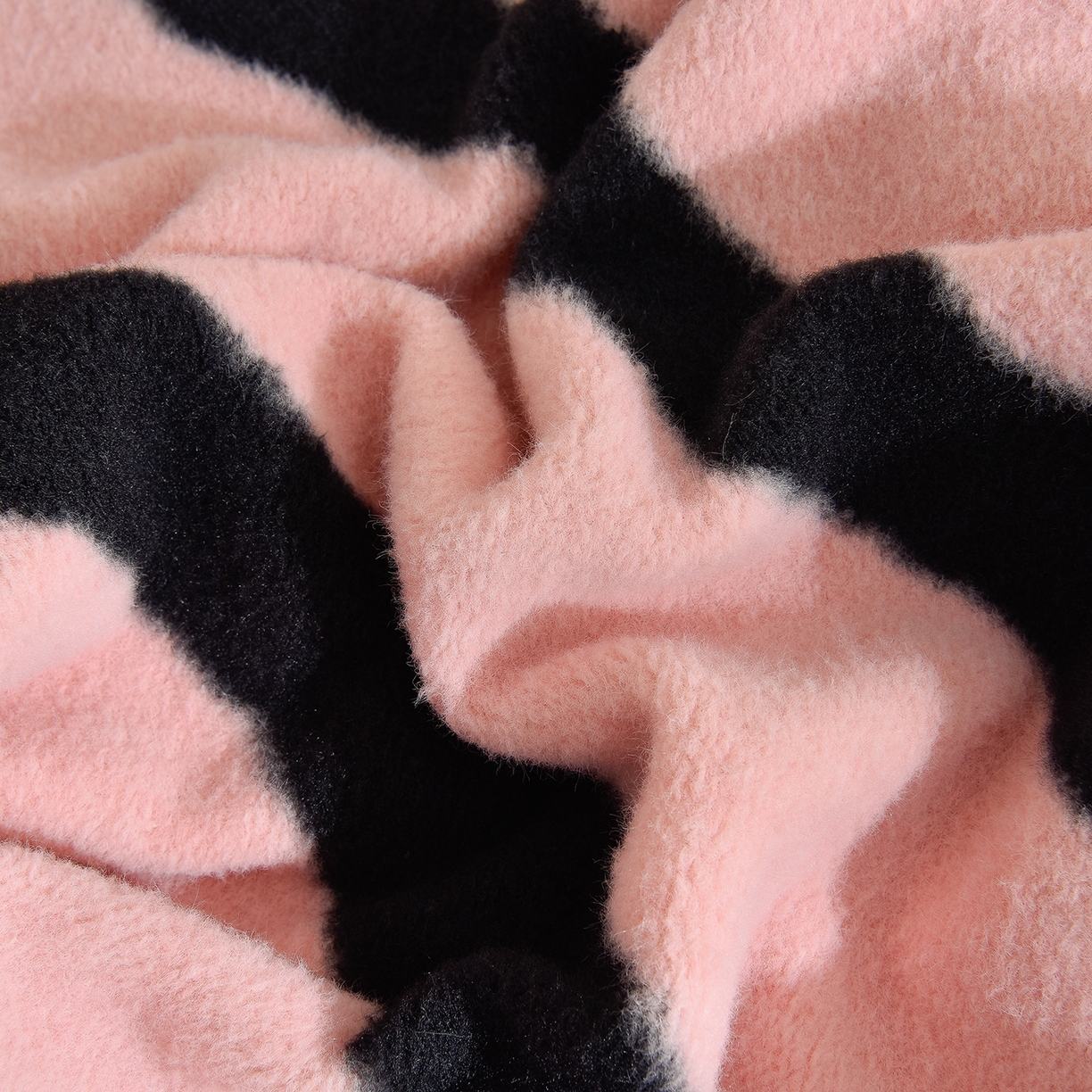 91家纺网 家纺一手货源 找家纺 同田家纺 2025新款A类羊羊绒牛奶绒印花四件套 条纹-粉