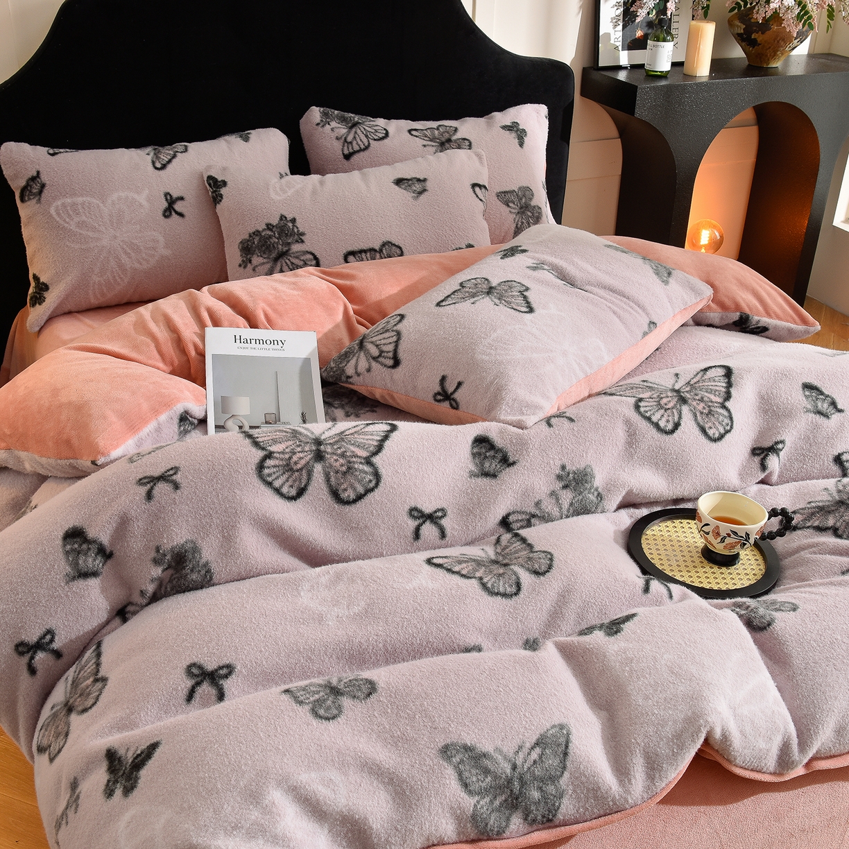 91家纺网 家纺一手货源 找家纺 同田家纺 2025新款A类羊羊绒牛奶绒印花四件套 紫蝶