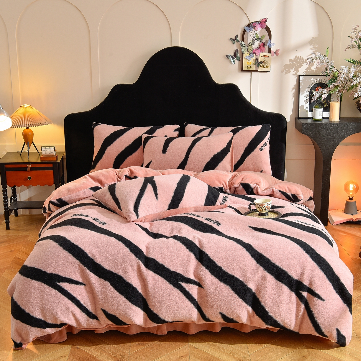 91家纺网 家纺一手货源 找家纺 （总）同田家纺 2025新款A类羊羊绒牛奶绒印花四件套