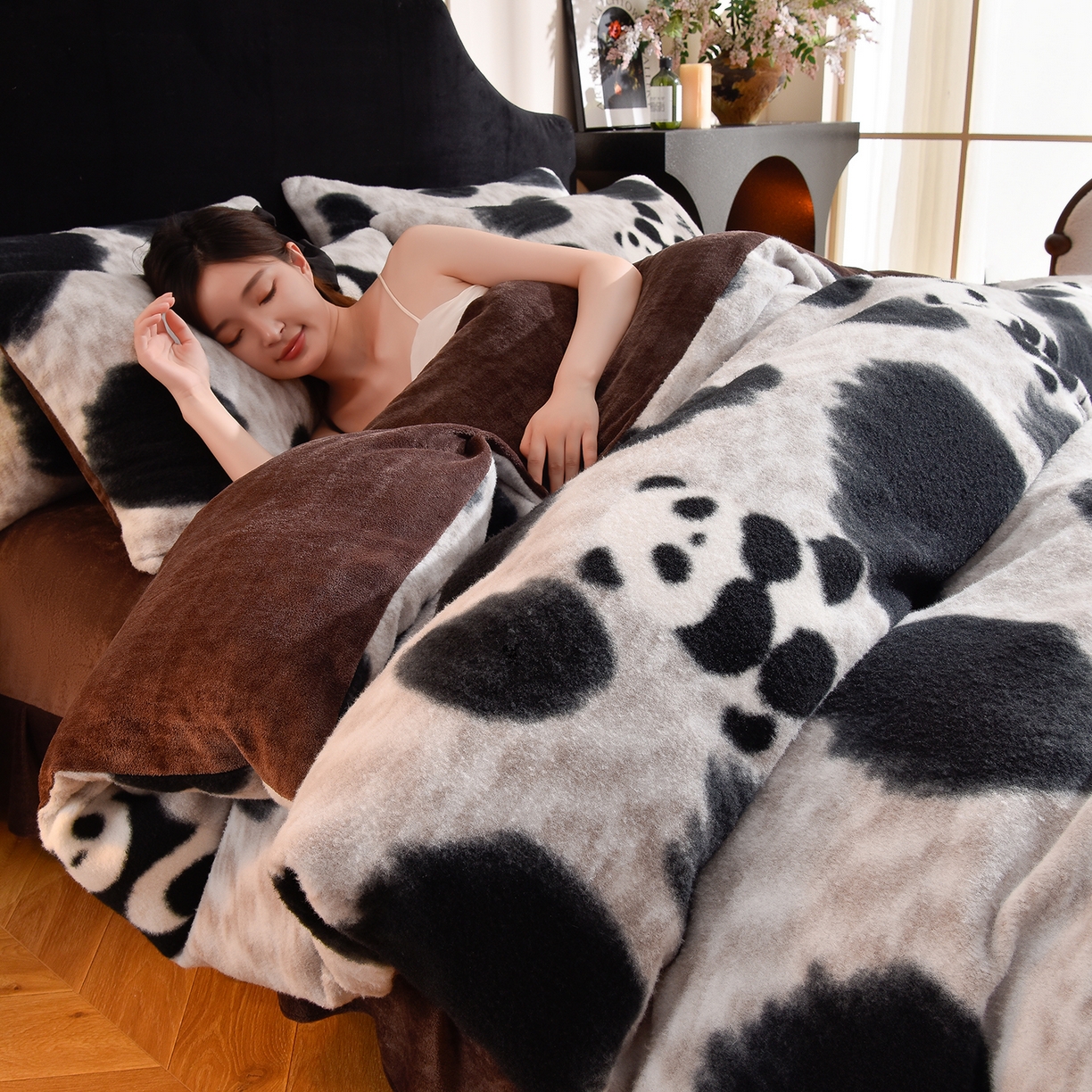 91家纺网 家纺一手货源 找家纺 （总）同田家纺 2025新款A类羊羊绒牛奶绒印花四件套