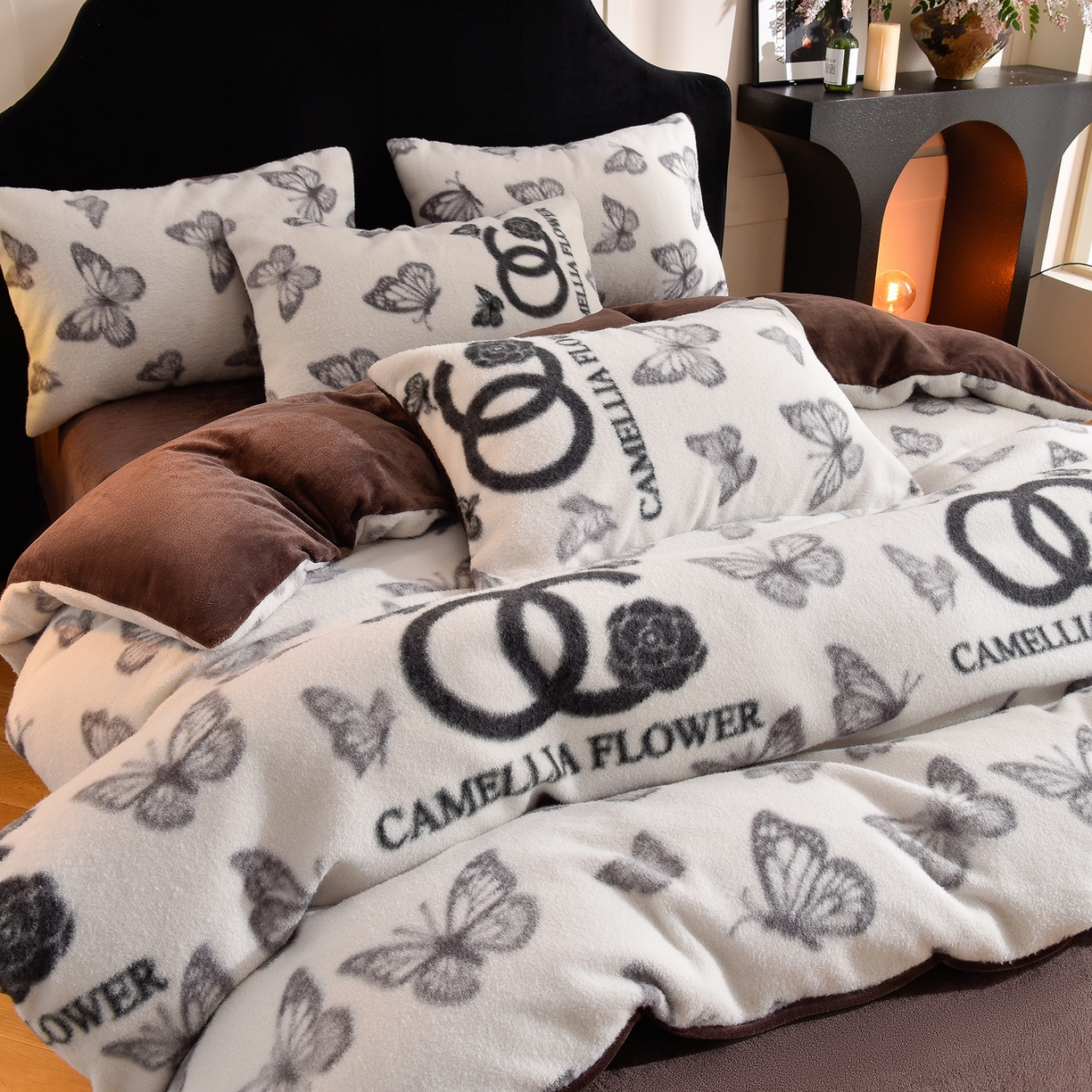 91家纺网 家纺一手货源 找家纺 同田家纺 2025新款A类羊羊绒牛奶绒印花四件套 香蝶