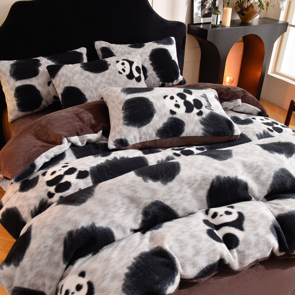 91家纺网 家纺一手货源 找家纺 同田家纺 2025新款A类羊羊绒牛奶绒印花四件套 熊猫