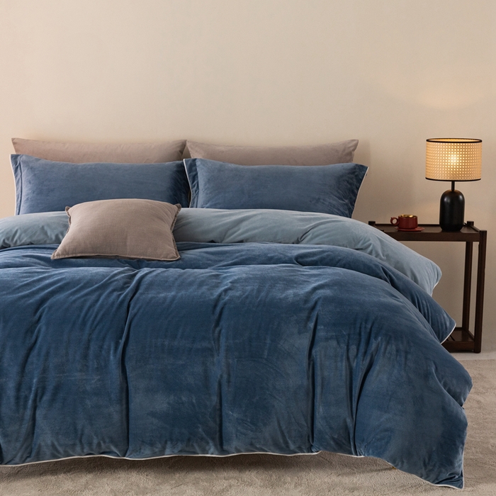 91家纺网 家纺一手货源 找家纺 ONE TWO ONE 121 新品【婴儿绒四件套】2025毛毯被子四件套单件被套单件枕套珊瑚绒牛奶绒冬被法兰绒兔毛绒The one 雾兰-浅蓝