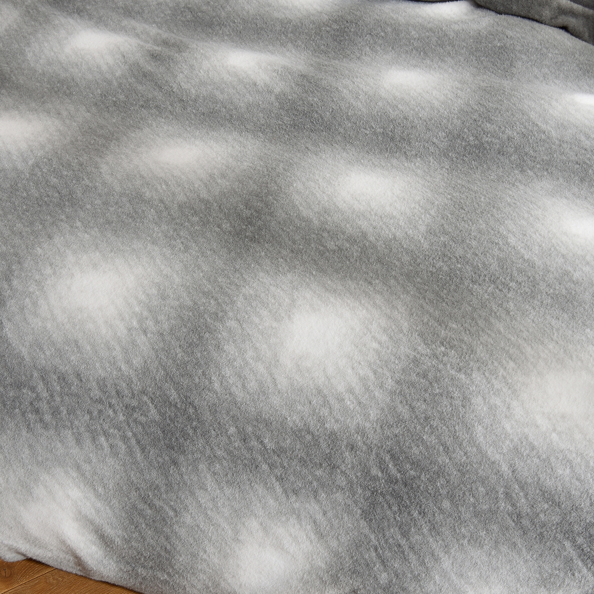 91家纺网 家纺一手货源 找家纺 同田家纺 2025新款A类羊羊绒牛奶绒印花四件套 灰格