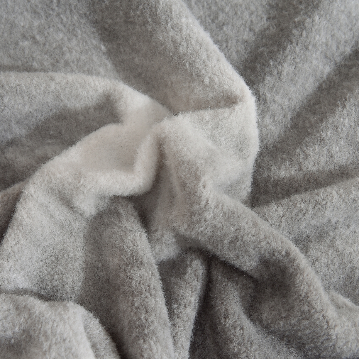 91家纺网 家纺一手货源 找家纺 同田家纺 2025新款A类羊羊绒牛奶绒印花四件套 灰格