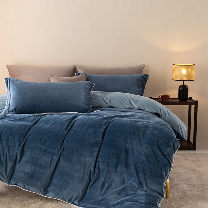 91家纺网 家纺一手货源 找家纺 ONE TWO ONE 121 新品【婴儿绒四件套】2025毛毯被子四件套单件被套单件枕套珊瑚绒牛奶绒冬被法兰绒兔毛绒The one 雾兰-浅蓝