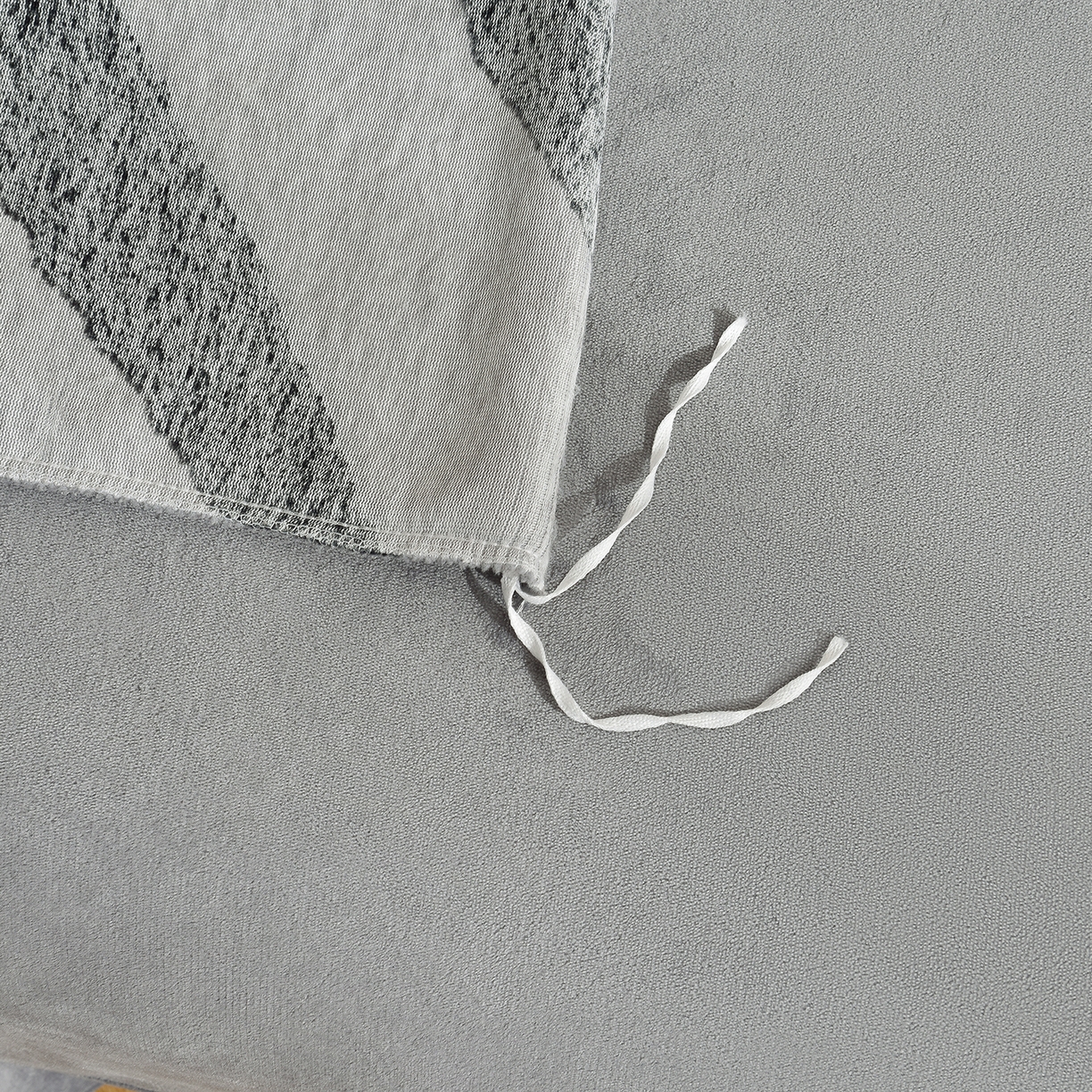 91家纺网 家纺一手货源 找家纺 同田家纺 2025新款A类羊羊绒牛奶绒印花四件套 条纹-灰