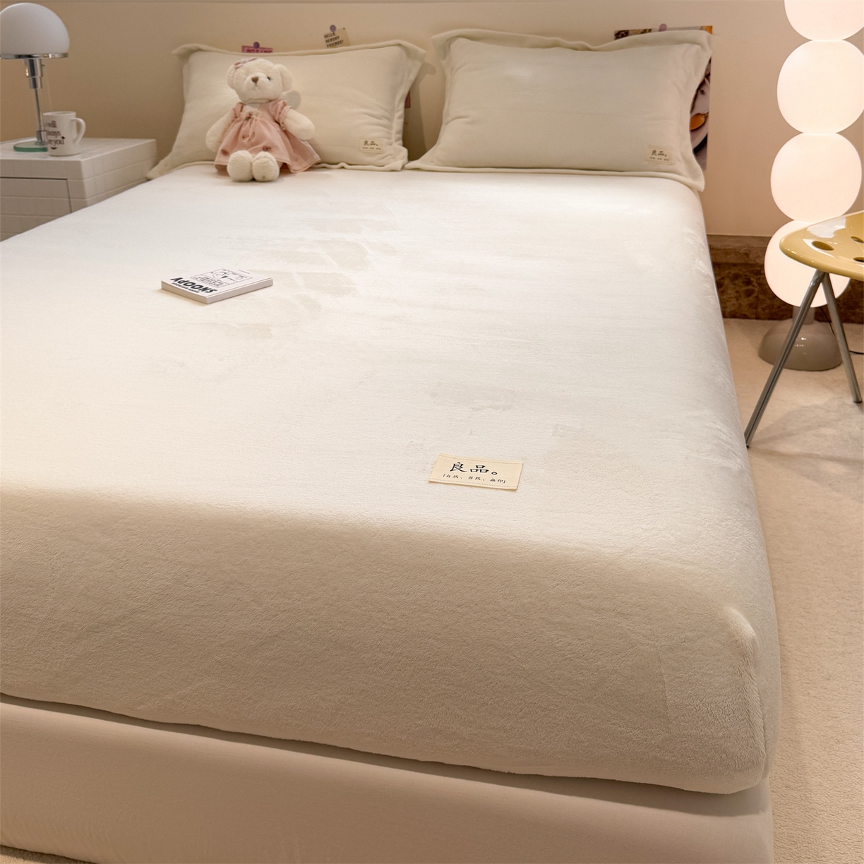 91家纺网 家纺一手货源 找家纺 857家居 2025新款高克重牛奶绒床单床笠系列 良品-雪白