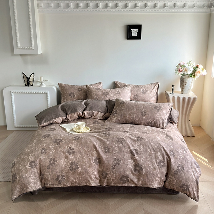 91家纺网 家纺一手货源 找家纺 （总）卢赛尔 2025新品加厚130g高克重复古风原麻印花四件套单被套