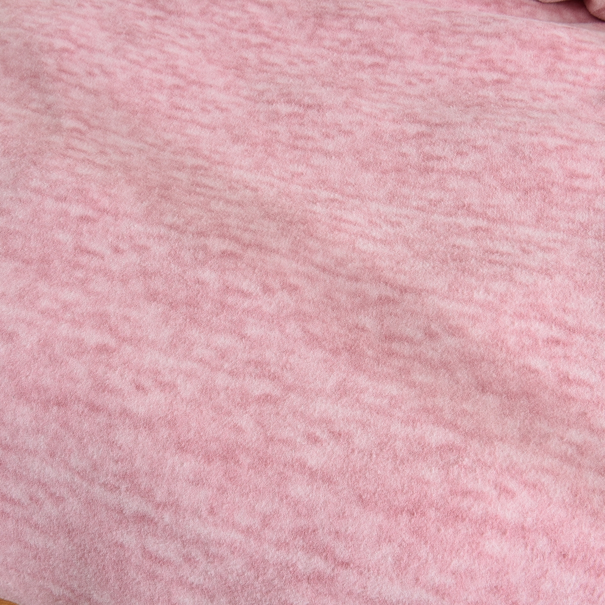 91家纺网 家纺一手货源 找家纺 同田家纺 2025新款A类羊羊绒牛奶绒印花四件套 伊莉莎-粉