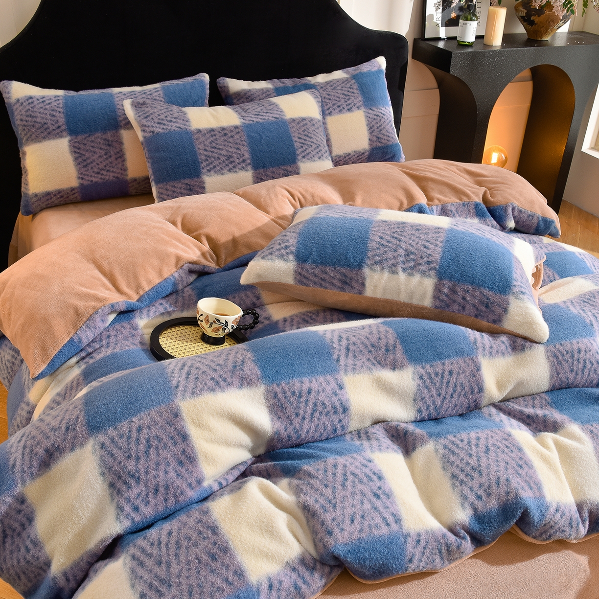 91家纺网 家纺一手货源 找家纺 同田家纺 2025新款A类羊羊绒牛奶绒印花四件套 蓝格