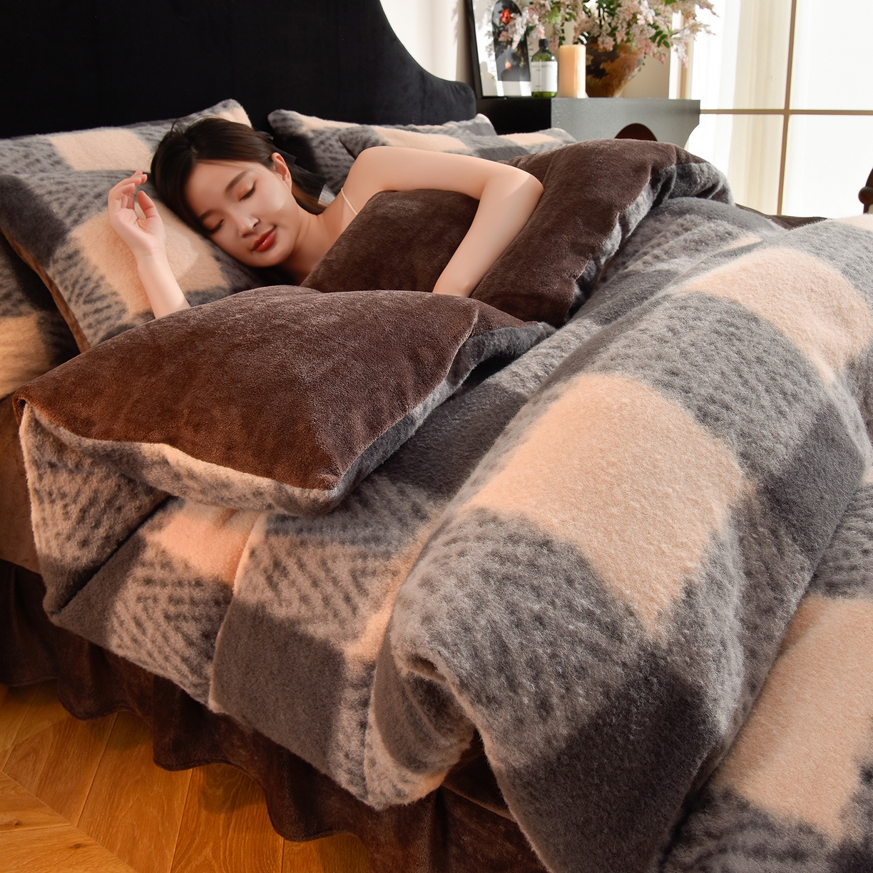 91家纺网 家纺一手货源 找家纺 同田家纺 2025新款A类羊羊绒牛奶绒印花四件套 咖啡格