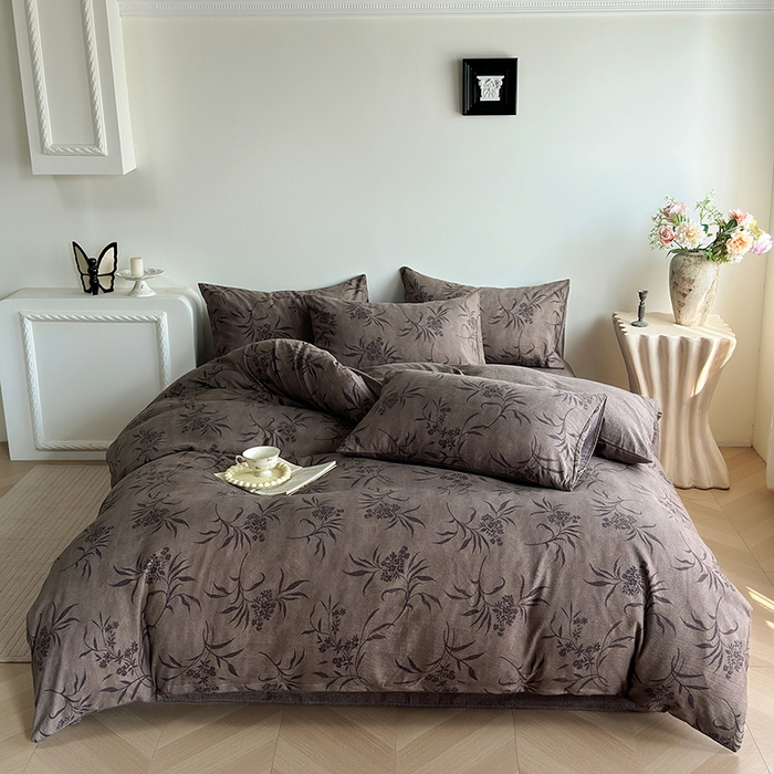 91家纺网 家纺一手货源 找家纺 （总）卢赛尔 2025新品加厚130g高克重复古风原麻印花四件套单被套