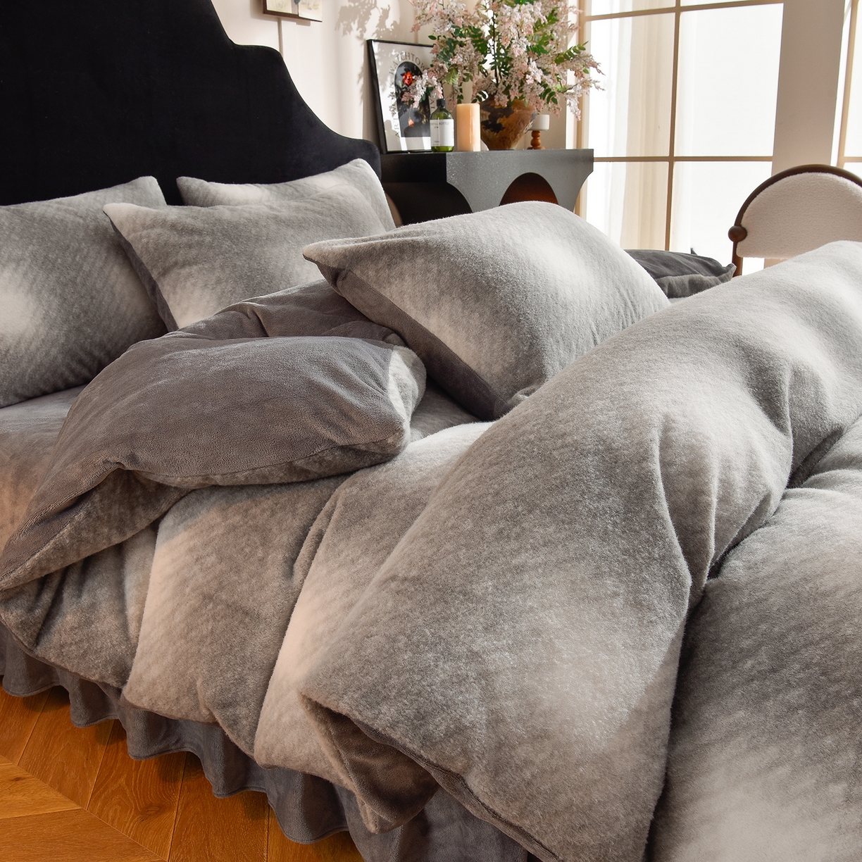 91家纺网 家纺一手货源 找家纺 同田家纺 2025新款A类羊羊绒牛奶绒印花四件套 灰格