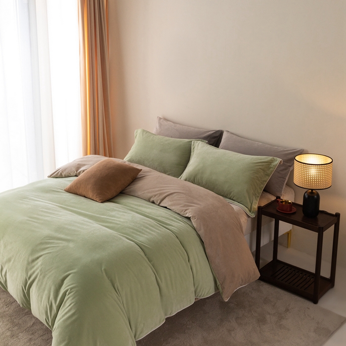 91家纺网 家纺一手货源 找家纺 ONE TWO ONE 121 新品【婴儿绒四件套】2025毛毯被子四件套单件被套单件枕套珊瑚绒牛奶绒冬被法兰绒兔毛绒The one 芽绿-奶咖