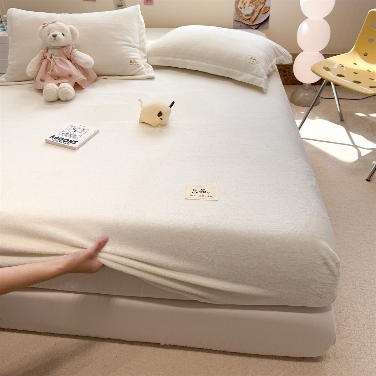91家纺网 家纺一手货源 找家纺 857家居 2025新款高克重牛奶绒床单床笠系列 良品-雪白