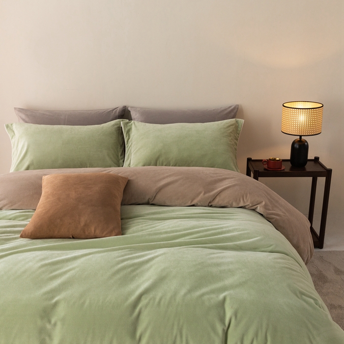 91家纺网 家纺一手货源 找家纺 ONE TWO ONE 121 新品【婴儿绒四件套】2025毛毯被子四件套单件被套单件枕套珊瑚绒牛奶绒冬被法兰绒兔毛绒The one 芽绿-奶咖