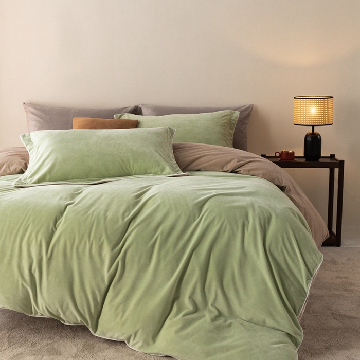 91家纺网 家纺一手货源 找家纺 ONE TWO ONE 121 新品【婴儿绒四件套】2025毛毯被子四件套单件被套单件枕套珊瑚绒牛奶绒冬被法兰绒兔毛绒The one 芽绿-奶咖